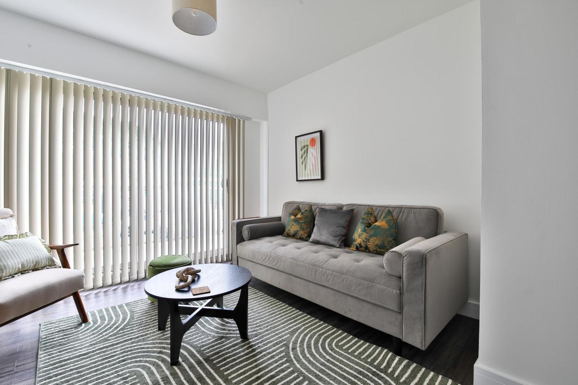 Amber Vista 2 Bedroom Apartments- Supermarket, Coffee Shop, Restaurants & Parking Below كارديف المظهر الخارجي الصورة